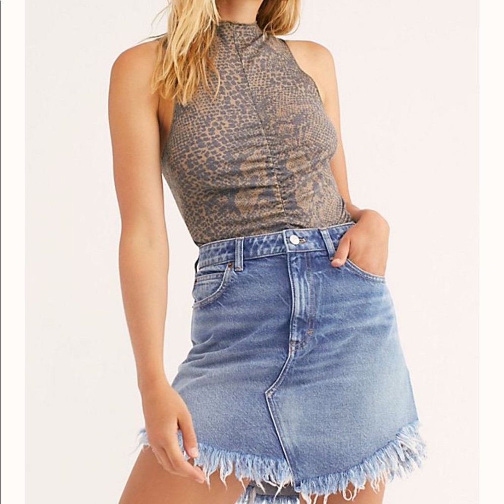 🌀FREE PEOPLE MINI SKIRT